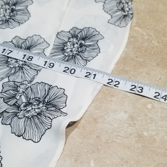 Layered Floral Top by METAPHOR - Picture 7 of 12